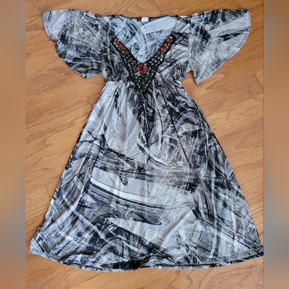 Women’s M USA Black Gray Multi Embellished VNeck Empire Waist Dress, Size Med